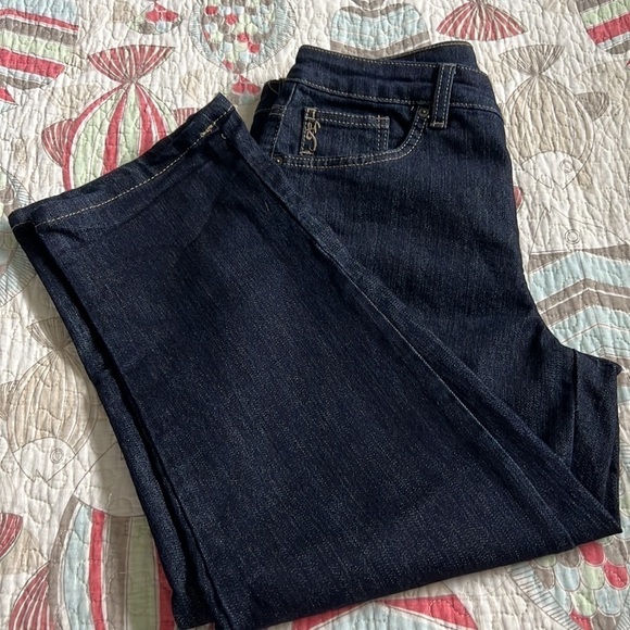 Style & Co. Denim, Dark Blue, Capri Jeans Size 4 NWOT - Picture 10 of 13